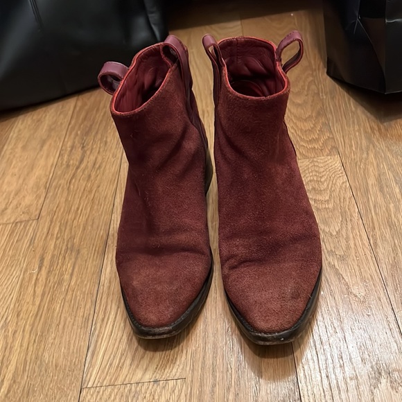 Surface To Air women’s Burgundy Booties - Picture 6 of 7
